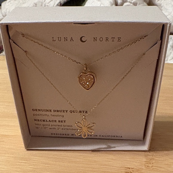 Luna Norte Gold Druzy Heart and Flower Necklace Set - Picture 3 of 3